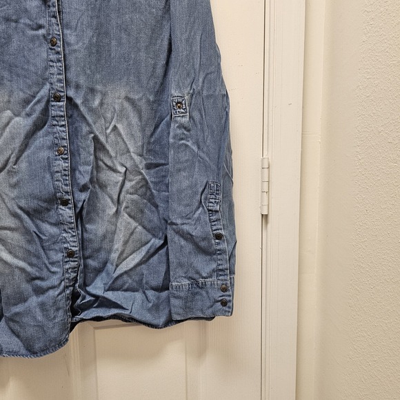 Celebrity Pink Denim Snap-Up Size XL - Picture 4 of 9